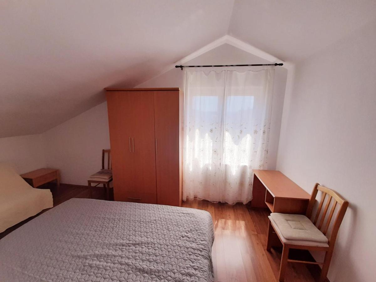 Apartments Izabela Muzic-Fornaric Крес Екстериор снимка